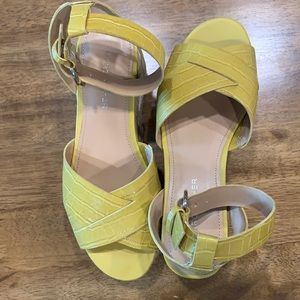 Marc fisher wedge platform flatform sandals